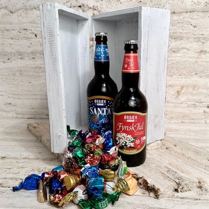 GOD JUL hvidt træskrin med 2 juleøl & 300 gram luksus chokoladeblanding